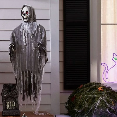 Hyde & EEK! Boutique 60" Animated Reaper Skeleton with Chains Halloween Decorative Mannequin - Hyde & EEK! Boutique™ 4 Hyde & EEK! Boutique 60" Animated Reaper Skeleton with Chains Halloween Decorative Mannequin - Hyde & EEK! Boutique™ - Image 2