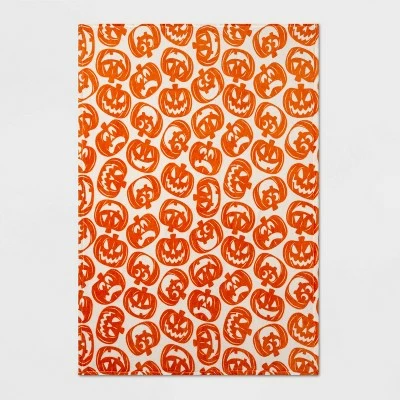 Hyde & EEK! Boutique Pumpkin Printed Plush Throw Blanket Ivory - Hyde & EEK! Boutique™ 4 Hyde & EEK! Boutique Pumpkin Printed Plush Throw Blanket Ivory - Hyde & EEK! Boutique™ - Image 2