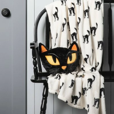 Hyde & EEK! Boutique Faux Fur Cat Throw Pillow Black - Hyde & EEK! Boutique™ 3 Hyde & EEK! Boutique Faux Fur Cat Throw Pillow Black - Hyde & EEK! Boutique™
